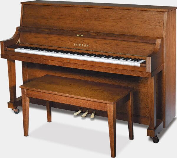 P22 Yamaha Dark Oak Piano